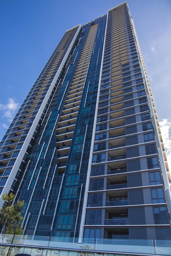 Pelicanstay In Southport Gold Coast Exterior photo